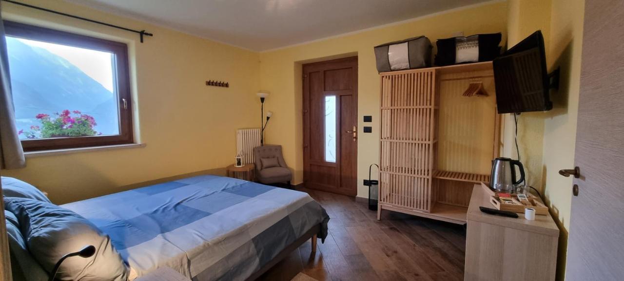 サン・ニコラ Lo Noyer Et Les Roses Bed & Breakfast エクステリア 写真
