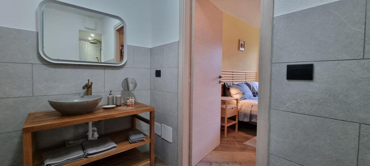 サン・ニコラ Lo Noyer Et Les Roses Bed & Breakfast エクステリア 写真