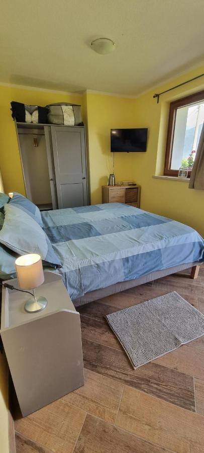 サン・ニコラ Lo Noyer Et Les Roses Bed & Breakfast エクステリア 写真